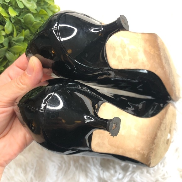 Stuart Weitzman Serina black patent pumps KK - Picture 5 of 9